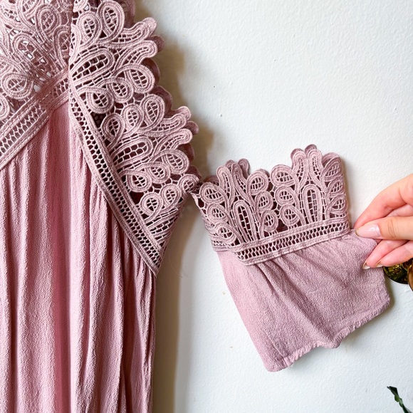 Off-The-Shoulder Flowy Top Size M - Picture 3 of 6